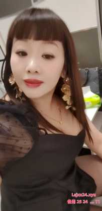 天河岗顶大胸少妇